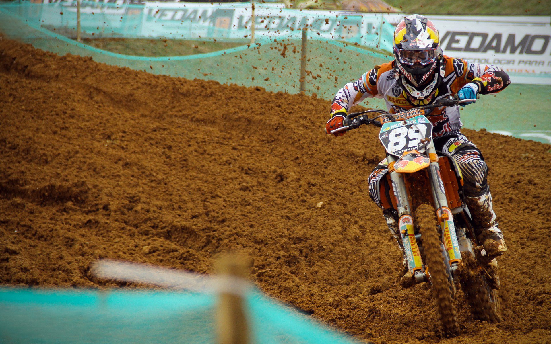 开云真人娱乐官网-球迷自制“爆炸视频”：最燃最精彩的瞬间集锦引爆网络热度